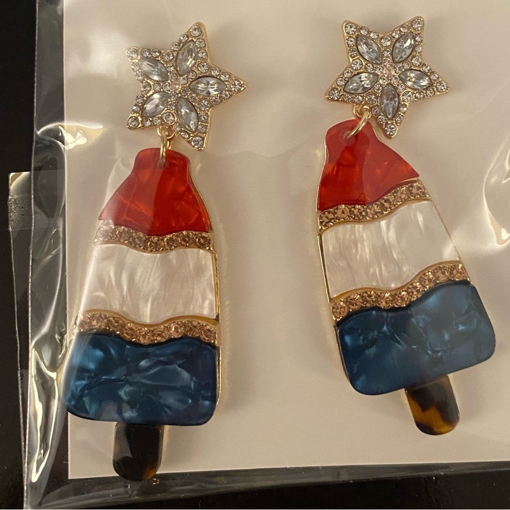 Serra Patriotic Star and Bomb Pop Fashion Earrings pierced
